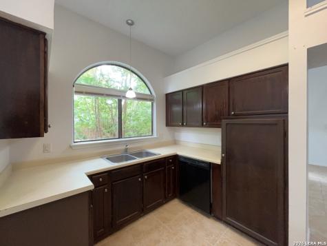 6202 Valley Cliff San Antonio TX 78250