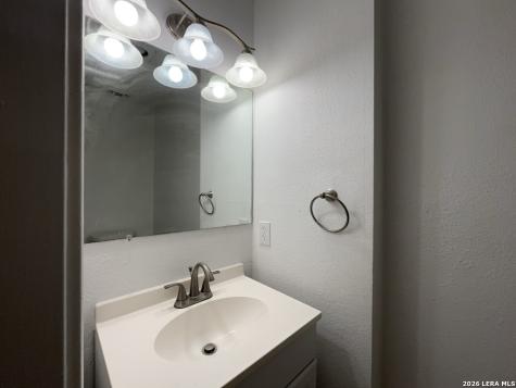6202 Valley Cliff San Antonio TX 78250