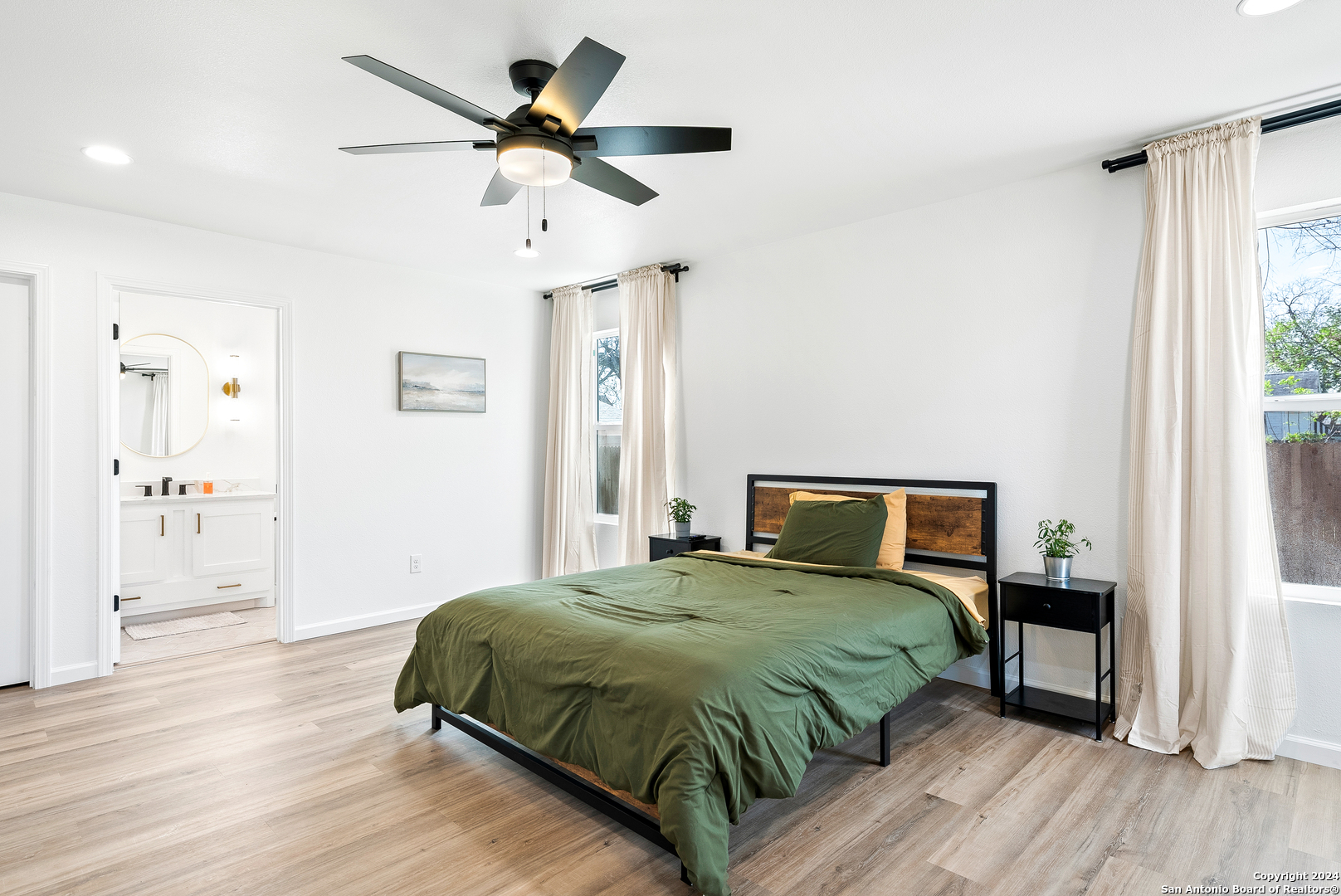 1102 Burleson San Antonio TX 78202