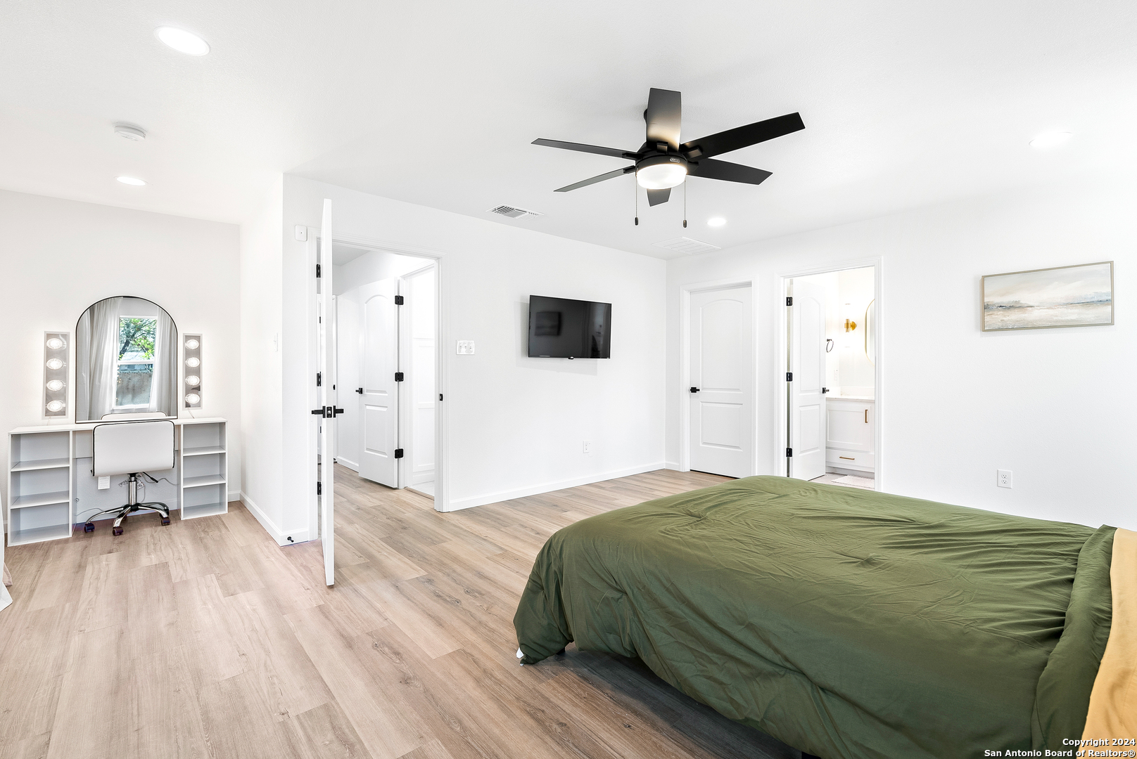 1102 Burleson San Antonio TX 78202