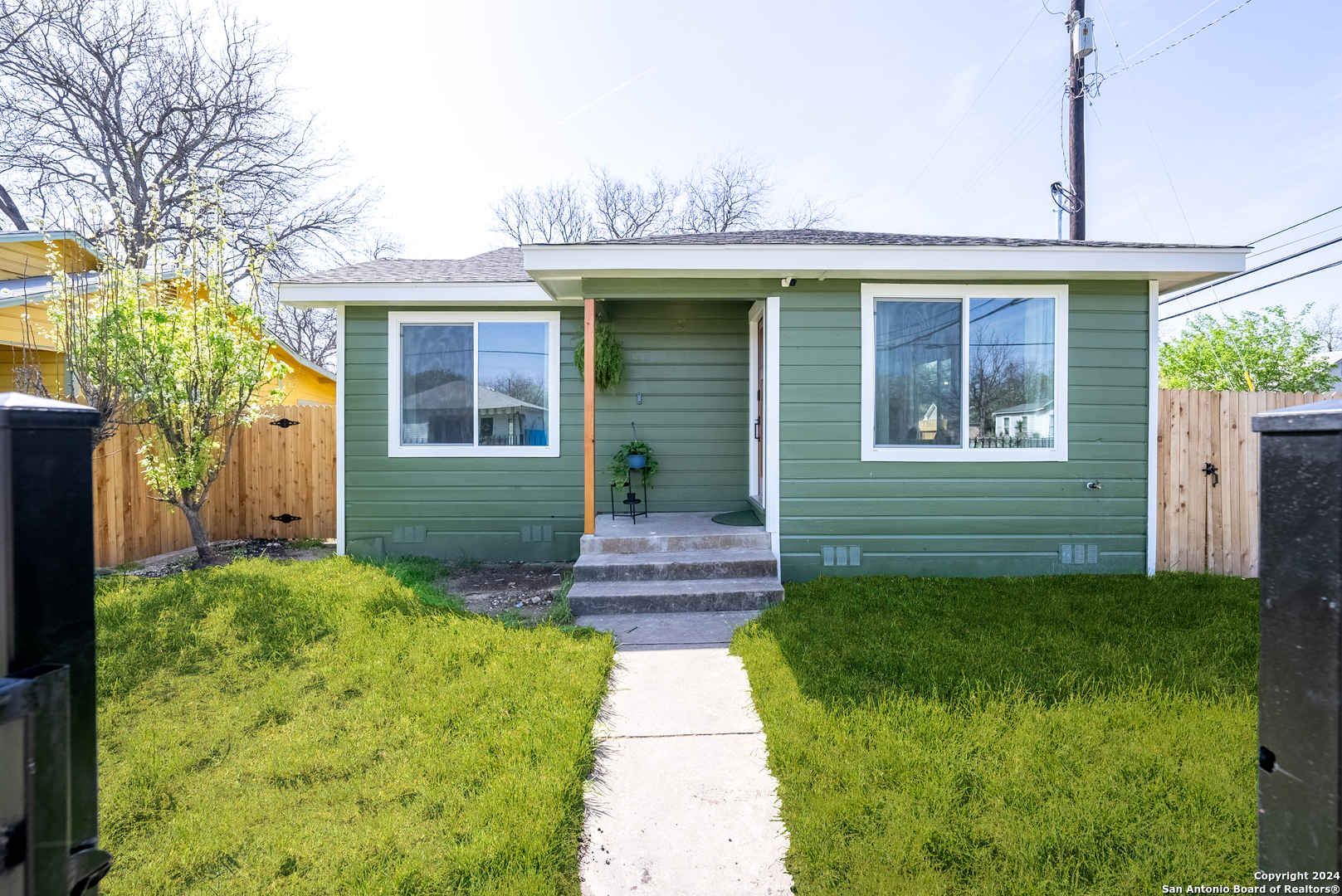 1102 Burleson San Antonio TX 78202