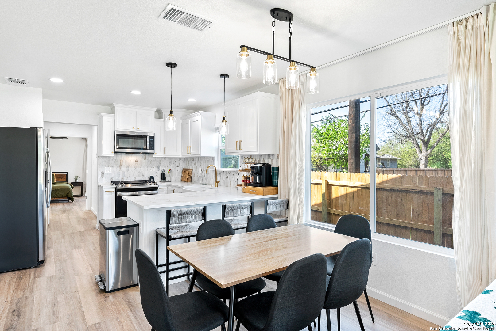1102 Burleson San Antonio TX 78202
