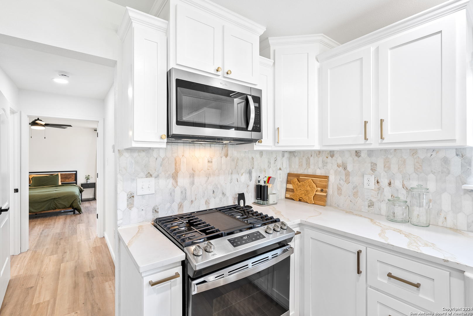 1102 Burleson San Antonio TX 78202