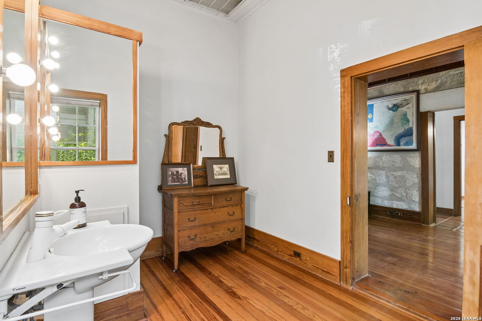 221 Madison San Antonio TX 78204