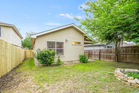 8954 Gill Bridge San Antonio TX 78254