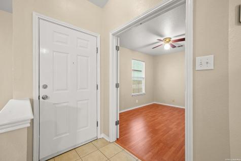 8954 Gill Bridge San Antonio TX 78254