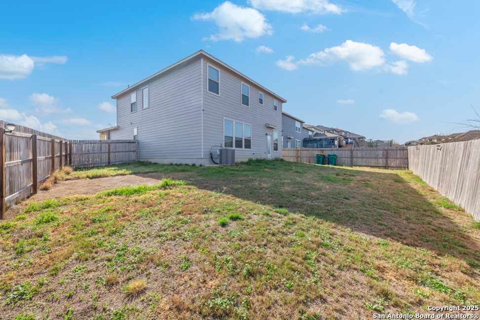 5147 Papalote Garden Converse TX 78109