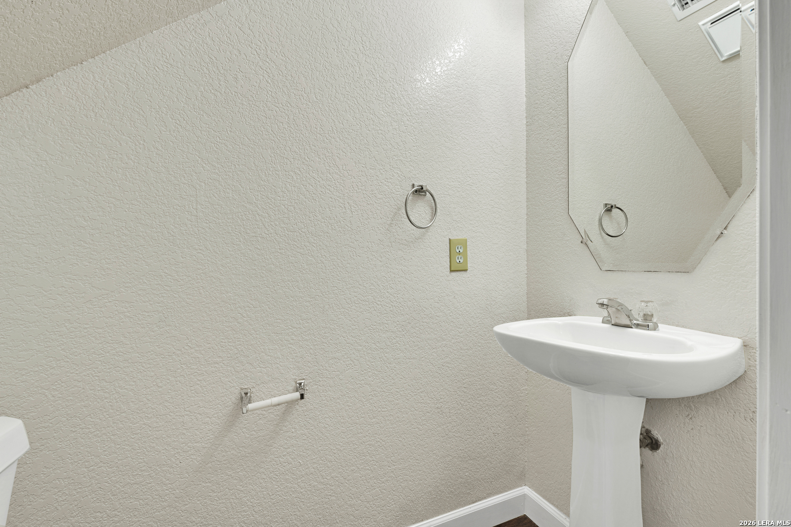 8004 Santa Catalina San Antonio TX 78250