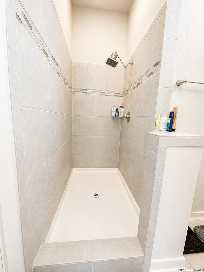 8022 Needle Creek San Antonio TX 78249