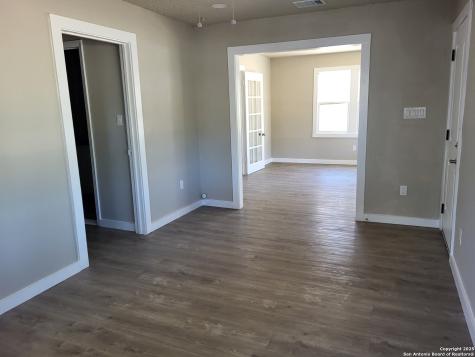 2326 Basse Road San Antonio TX 78213