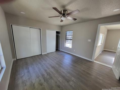 2326 Basse Road San Antonio TX 78213