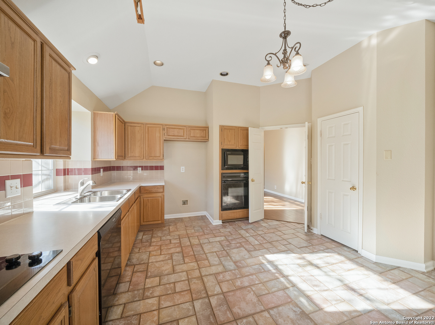 8218 Parkland Hills Drive San Antonio TX 78254