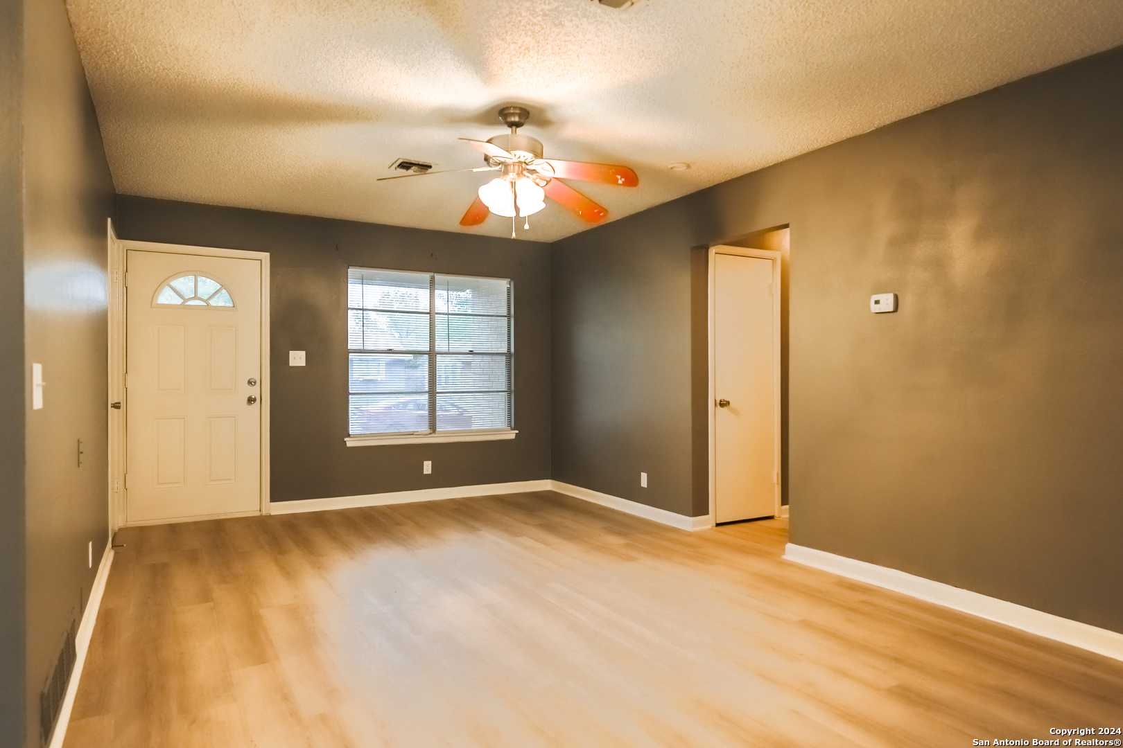 209 Royal Drive Converse TX 78109