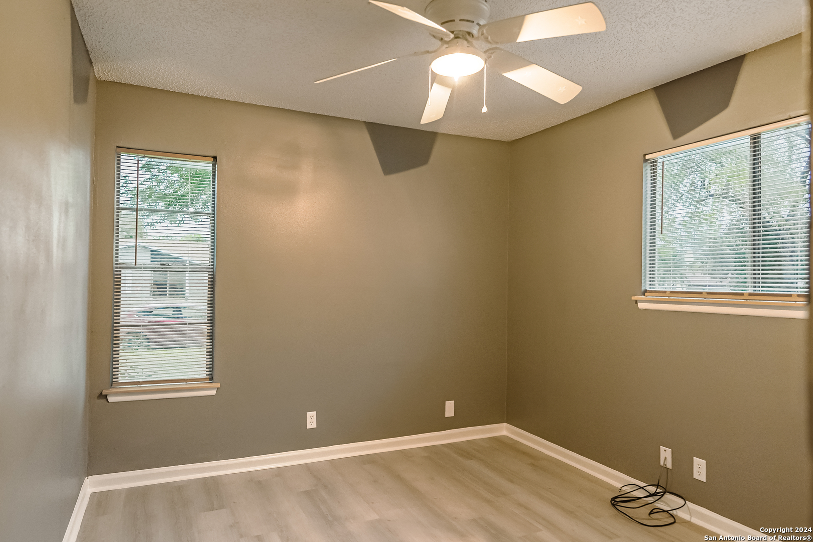 209 Royal Drive Converse TX 78109