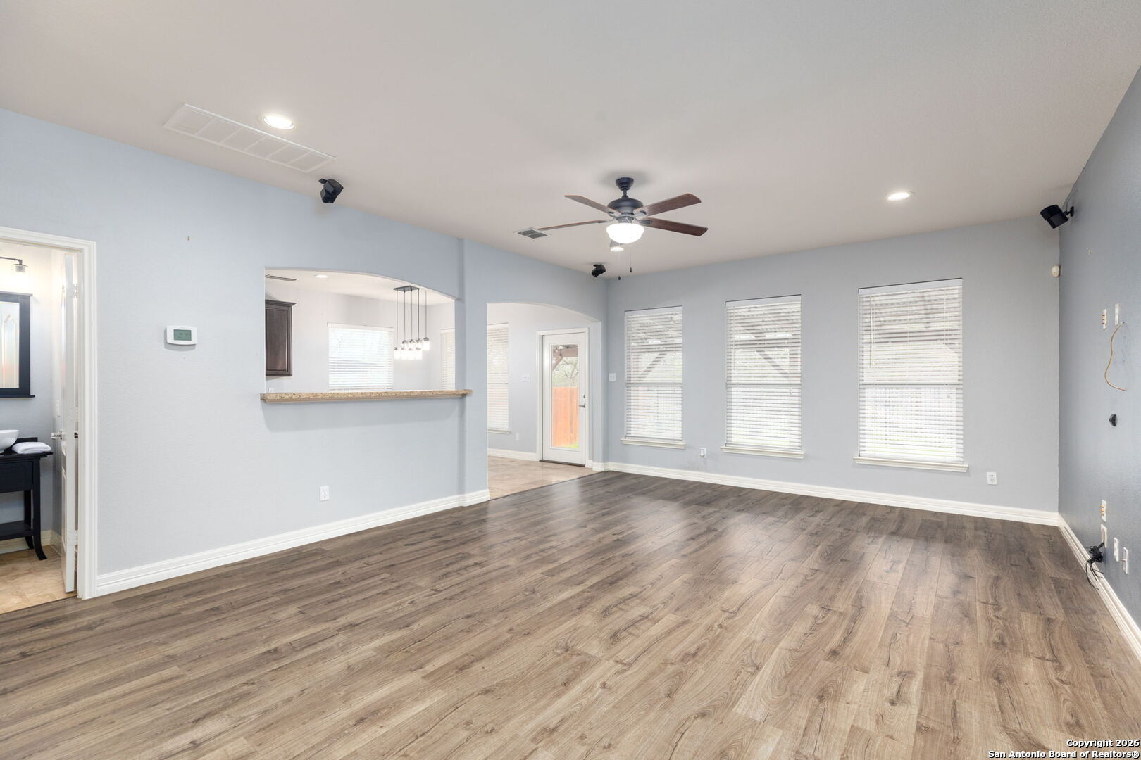 1206 Pinnacle Falls San Antonio TX 78260