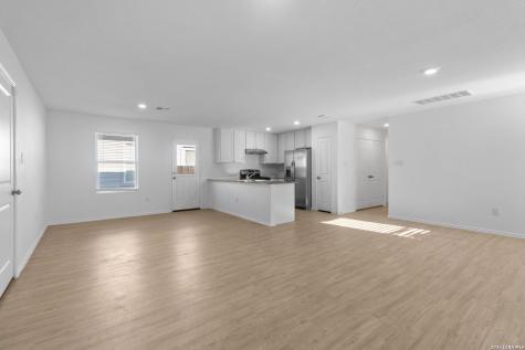 13551 Barton Cove San Antonio TX 78253