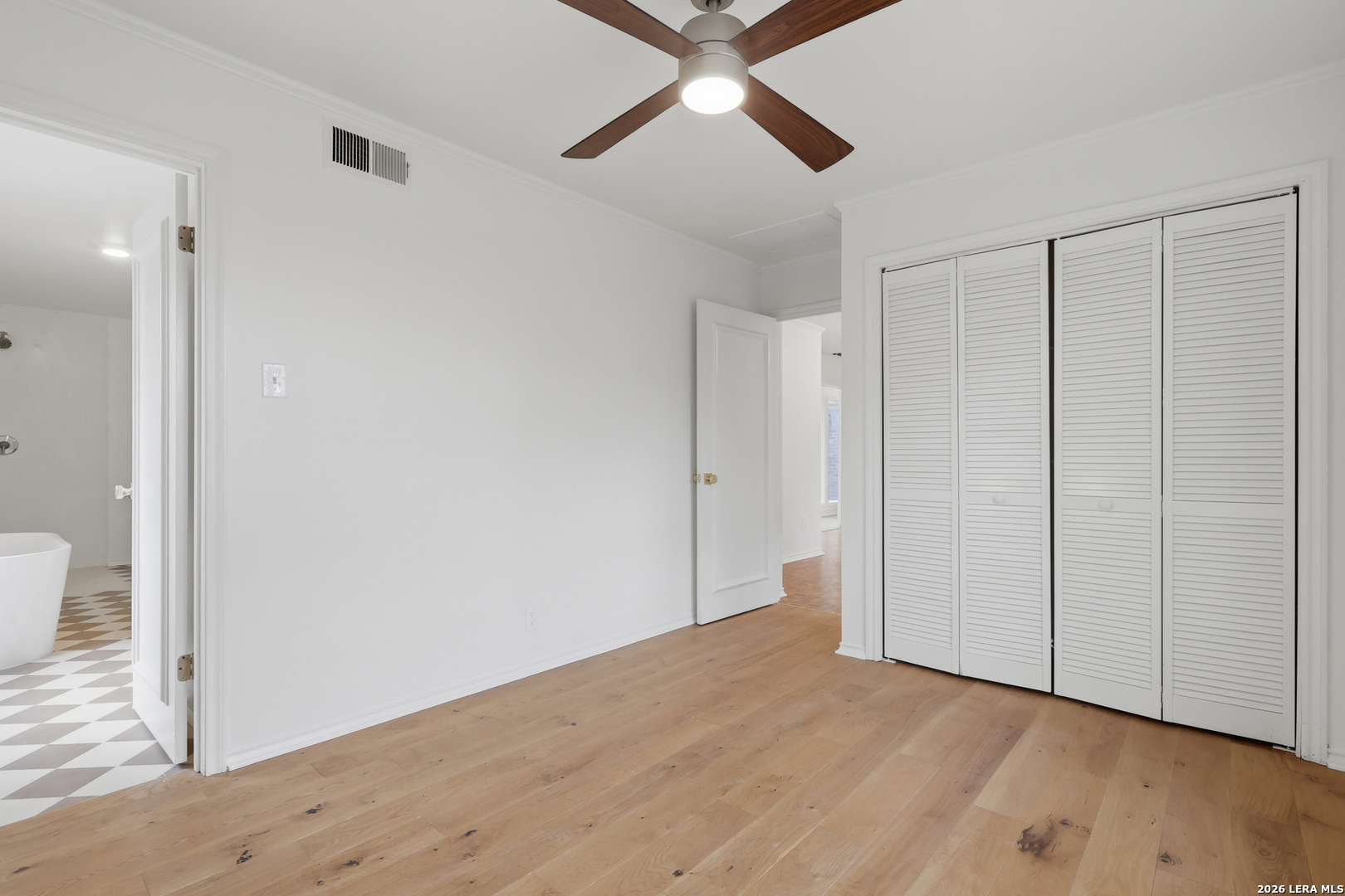 484 E Olmos Drive Olmos Park TX 78212