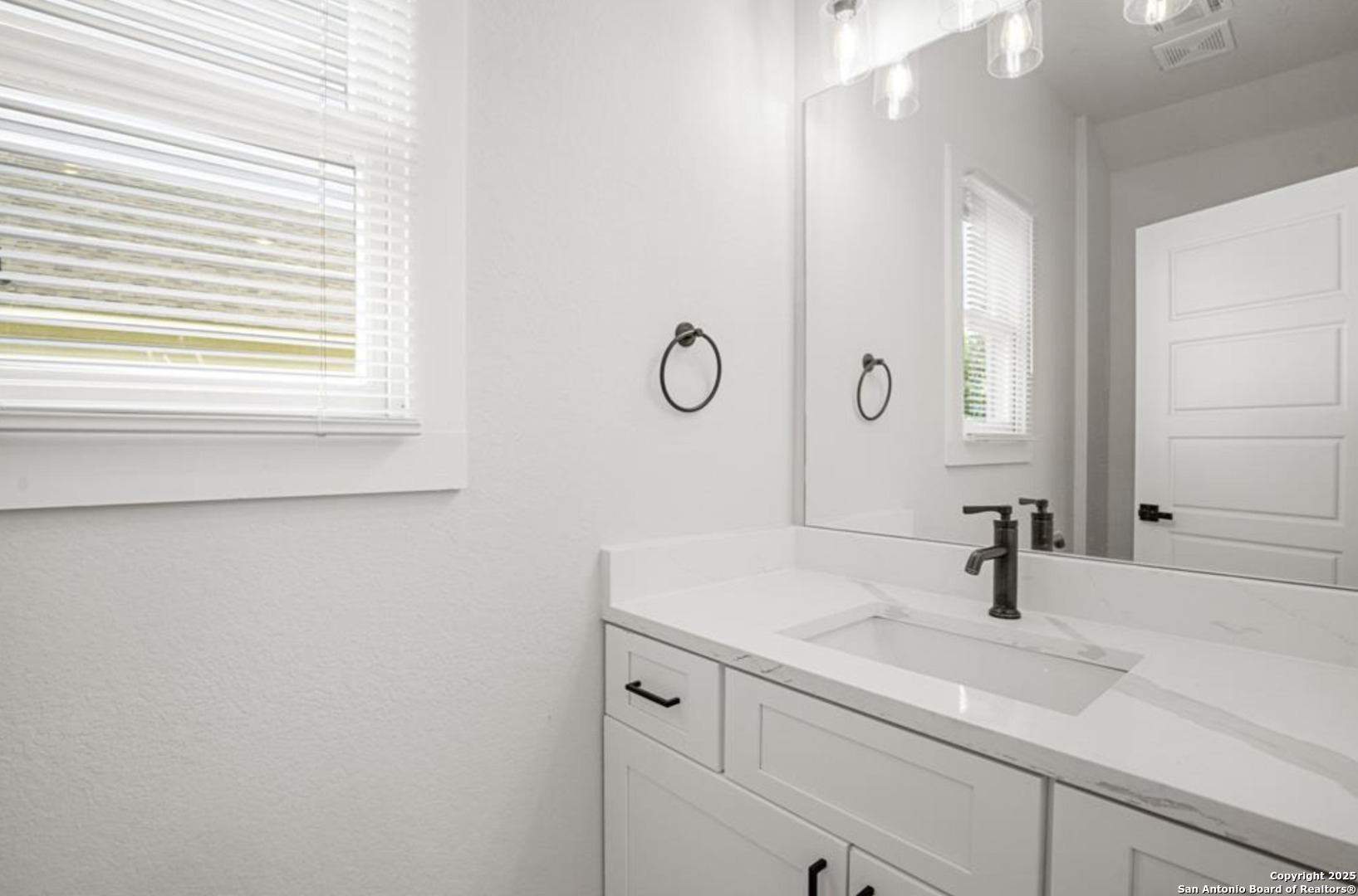 922 Dawson San Antonio TX 78202