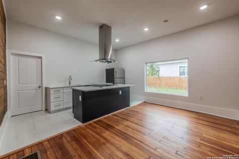 121 Highland San Antonio TX 78210