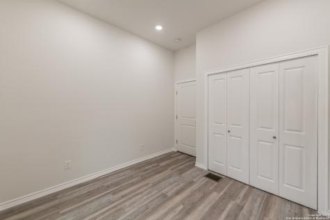 121 Highland San Antonio TX 78210