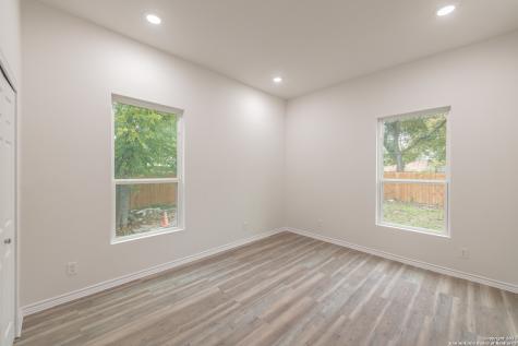 121 Highland San Antonio TX 78210