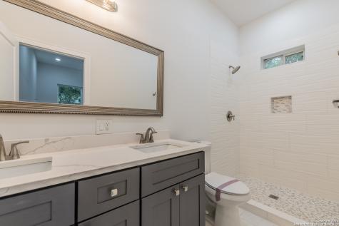 121 Highland San Antonio TX 78210