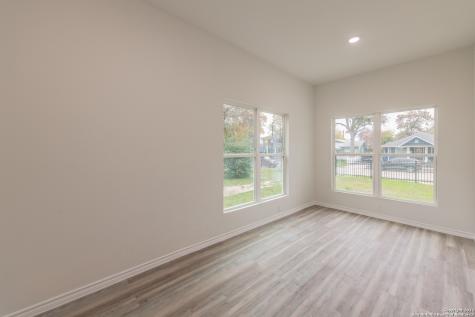 121 Highland San Antonio TX 78210