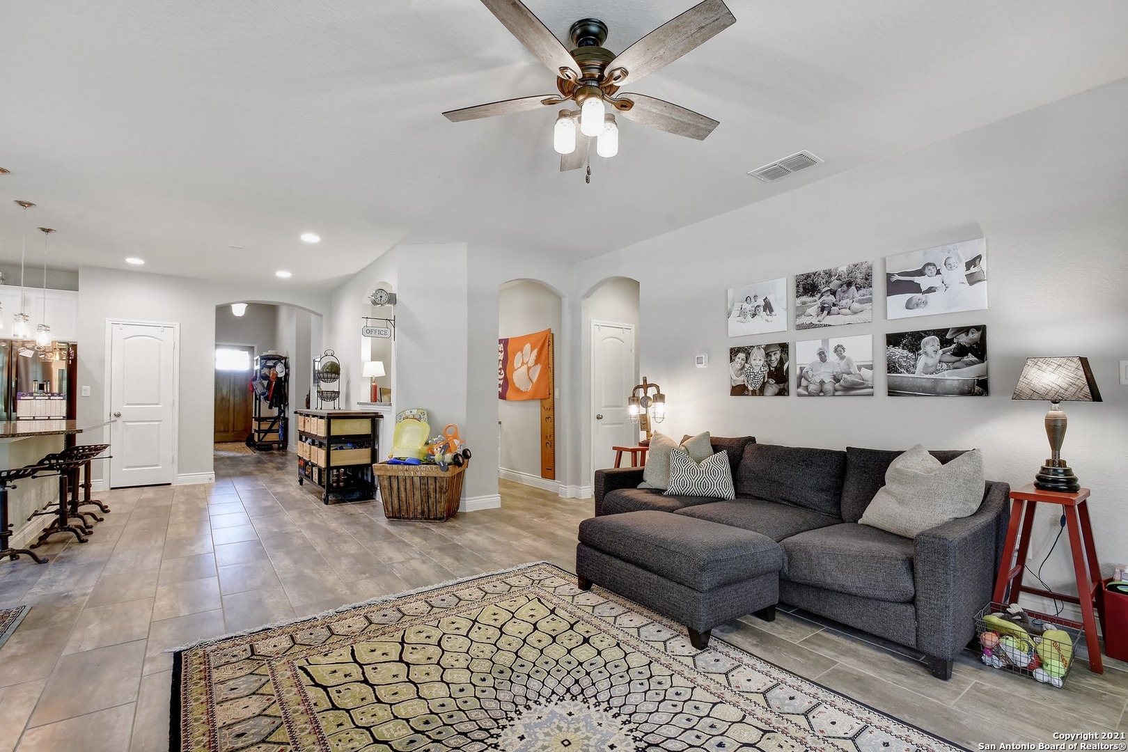 9113 Sunpool Schertz TX 78154