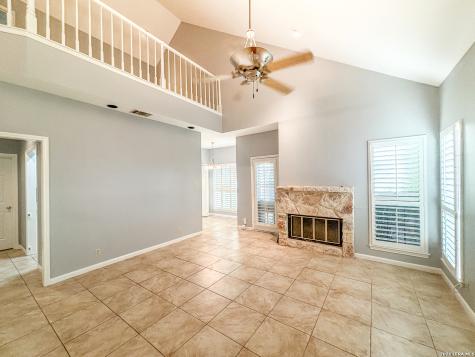 7 Chapel Hill Circle San Antonio TX 78240