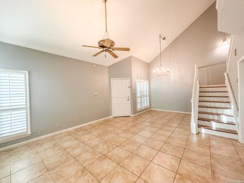 7 Chapel Hill Circle San Antonio TX 78240