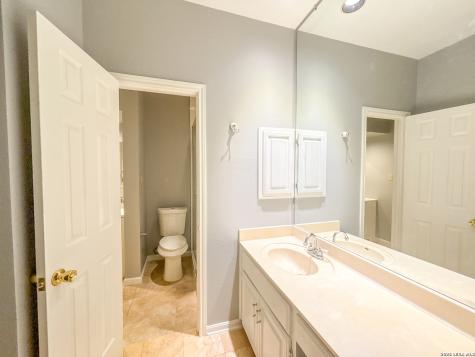 7 Chapel Hill Circle San Antonio TX 78240