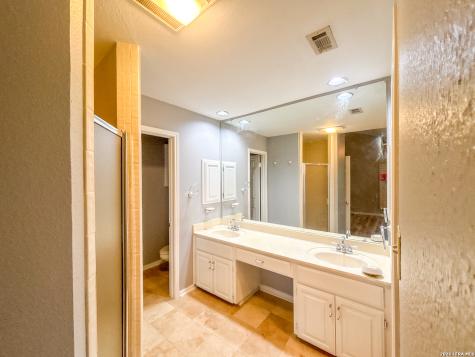 7 Chapel Hill Circle San Antonio TX 78240