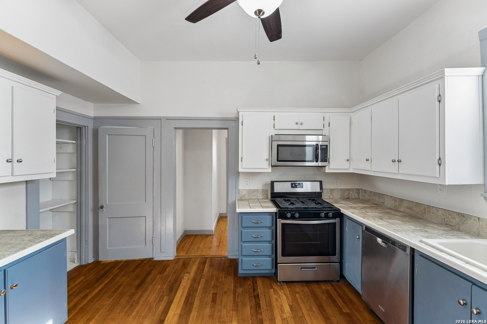 1025 W Craig Place San Antonio TX 78201