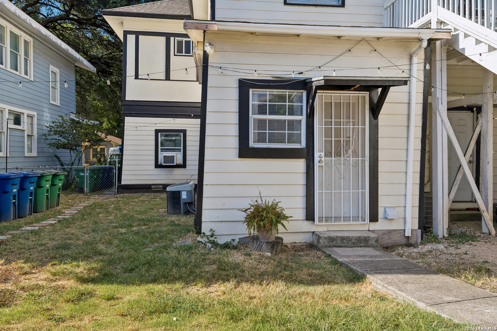 1025 W Craig Place San Antonio TX 78201