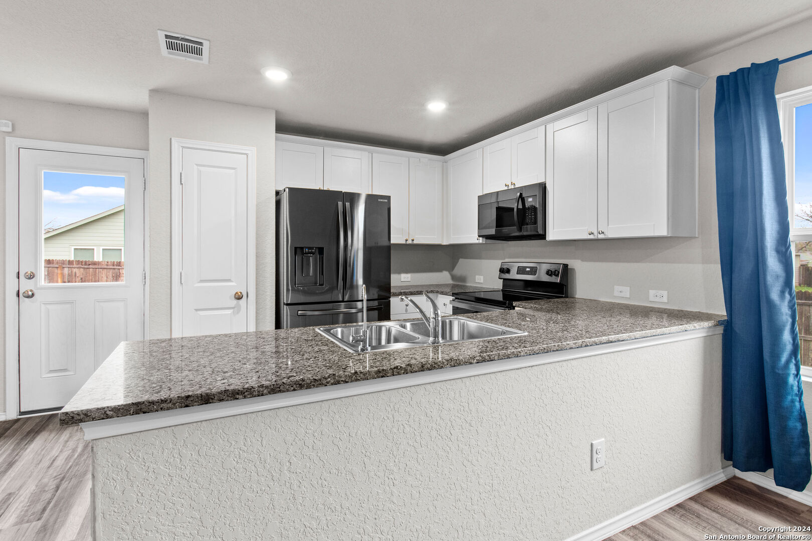 5734 Mountain Point San Antonio TX 78242