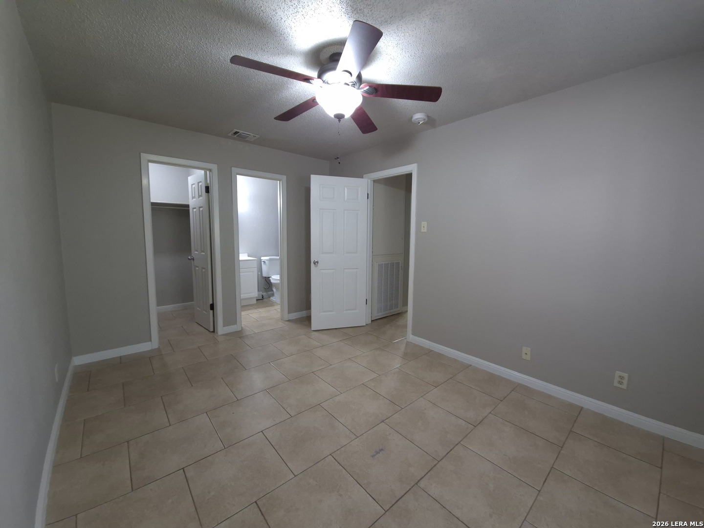 6818 Eden Grove Drive Converse TX 78109