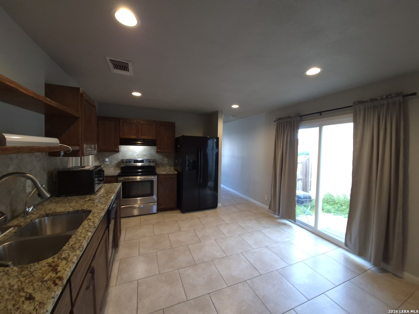6818 Eden Grove Drive Converse TX 78109
