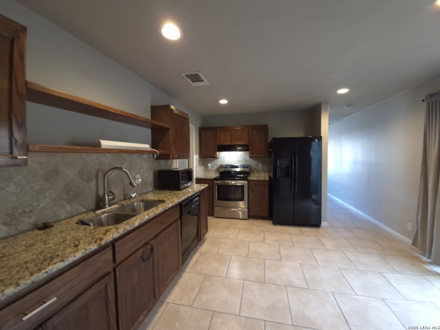 6818 Eden Grove Drive Converse TX 78109