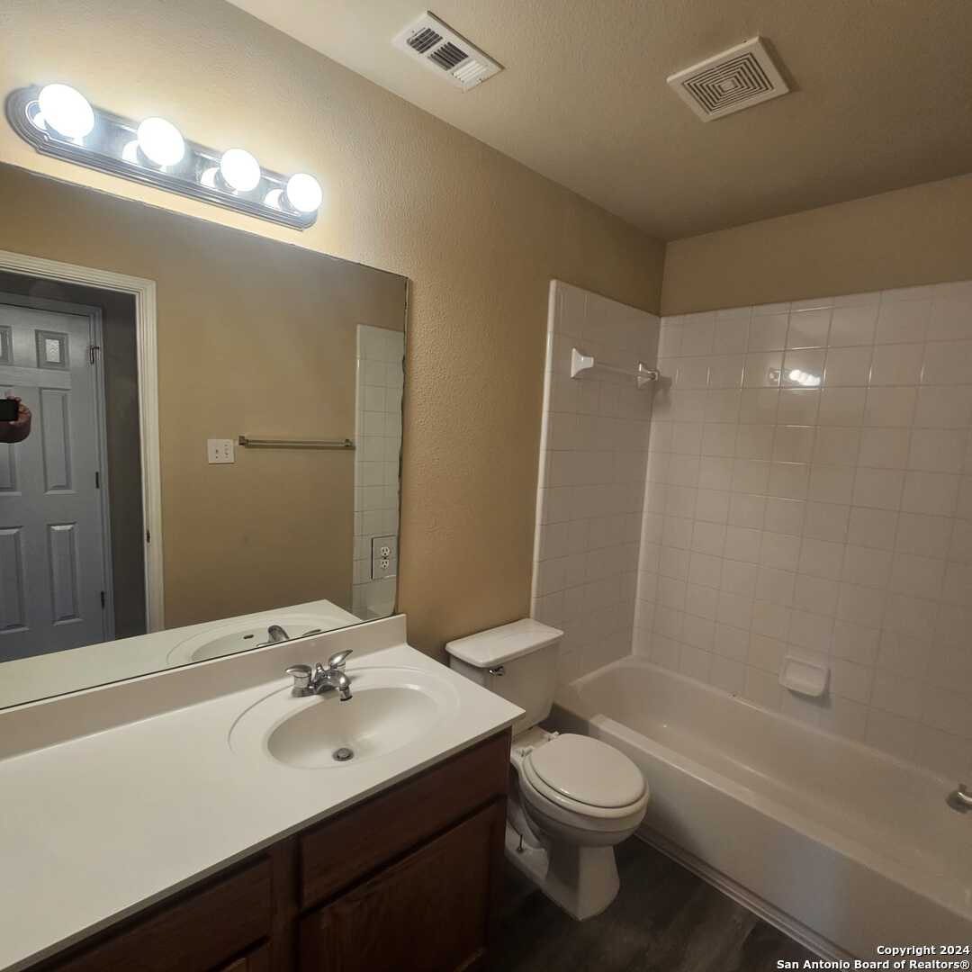 4007 Dunn Oak Drive San Antonio TX 78223