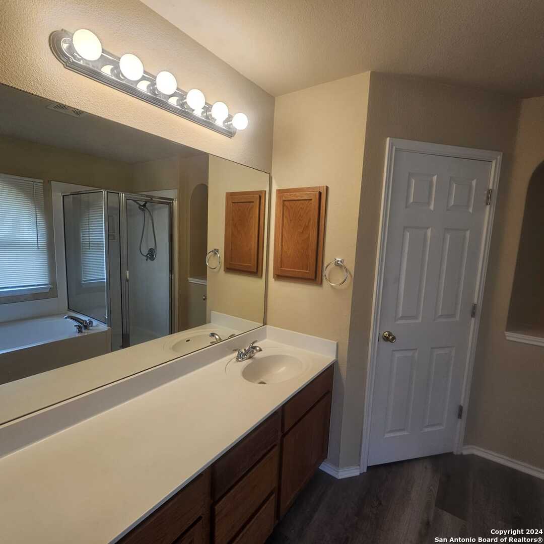 4007 Dunn Oak Drive San Antonio TX 78223