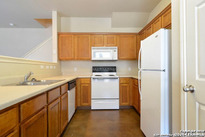 7230 Golf Way San Antonio TX 78244