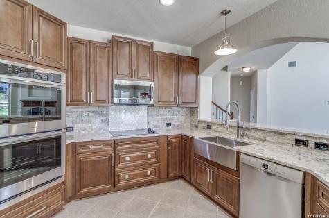 803 Silent Hollow San Antonio TX 78260