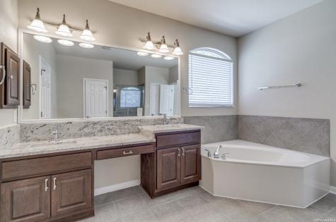 803 Silent Hollow San Antonio TX 78260