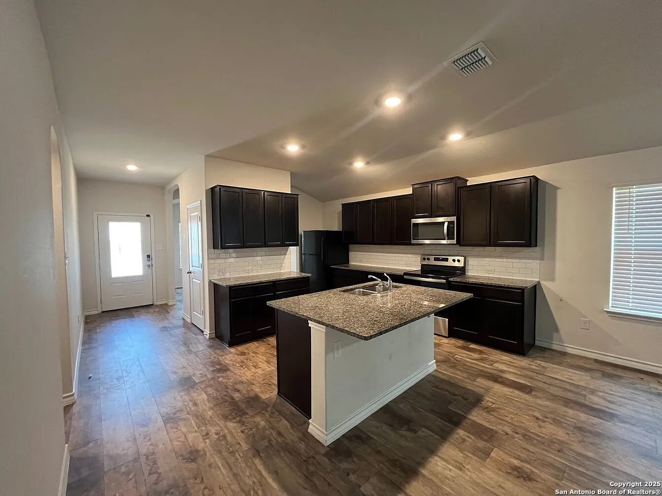 7723 Nova Star San Antonio TX 78252