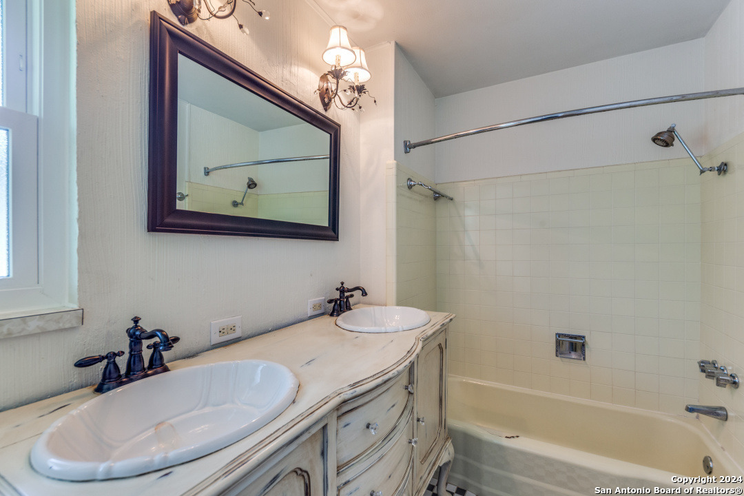 8730 Sagebrush Lane San Antonio TX 78217