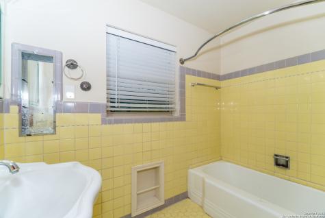 339 E Nottingham Drive San Antonio TX 78209