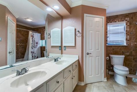 9394 Lamerton Street San Antonio TX 78250
