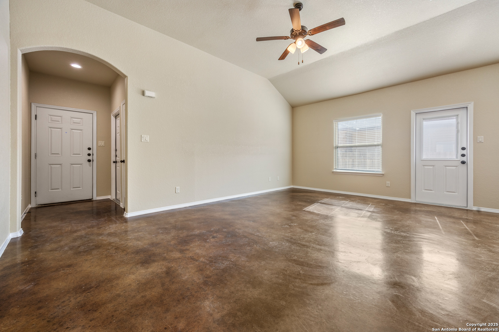 210 Ragsdale Way New Braunfels TX 78130