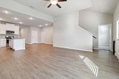 1033 Windflower New Braunfels TX 78130