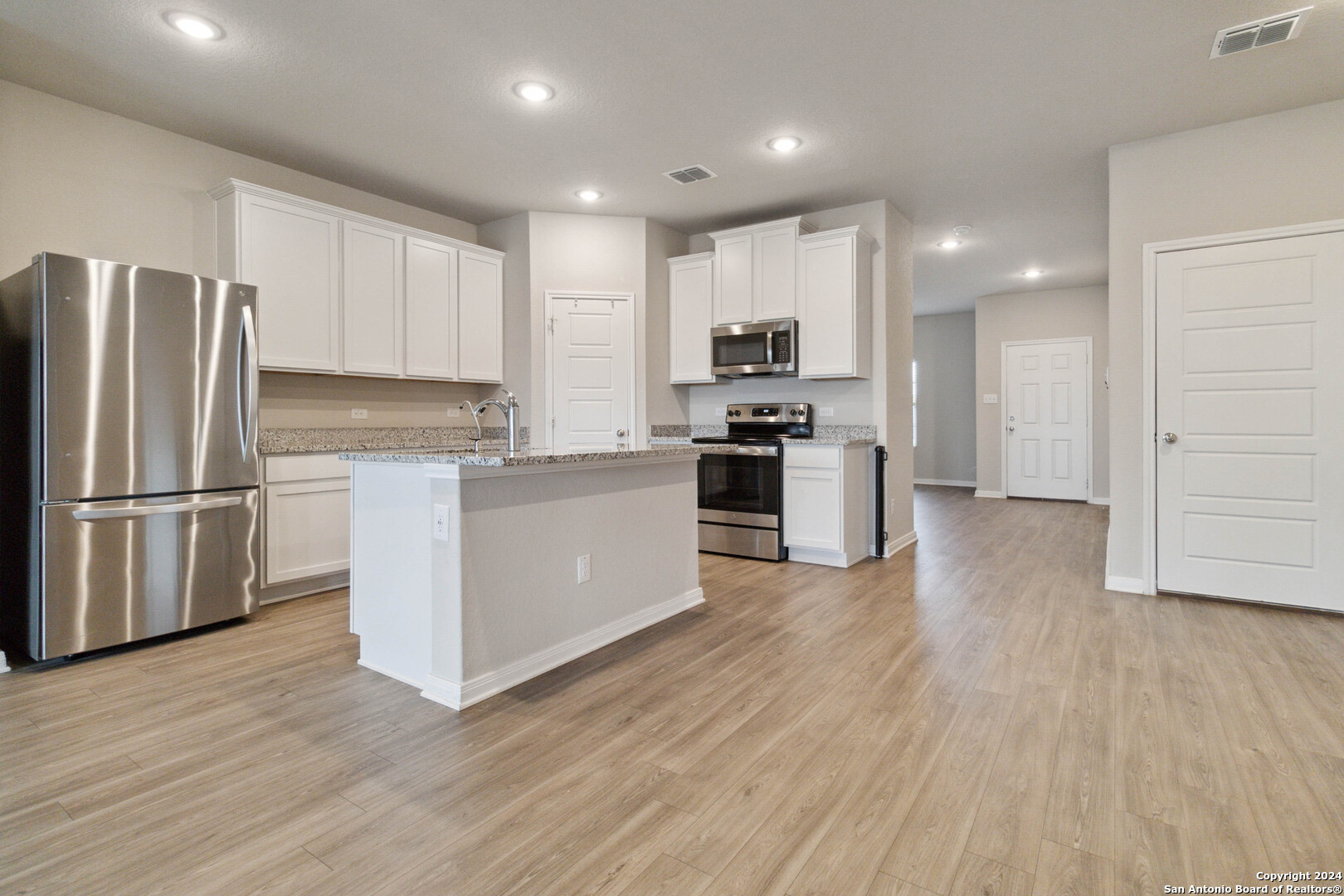 1033 Windflower New Braunfels TX 78130